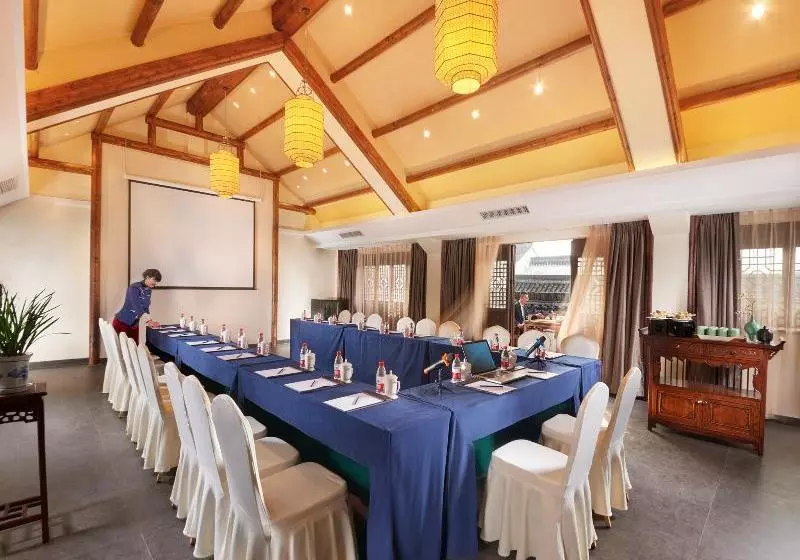 Hotelli Grand House Haining