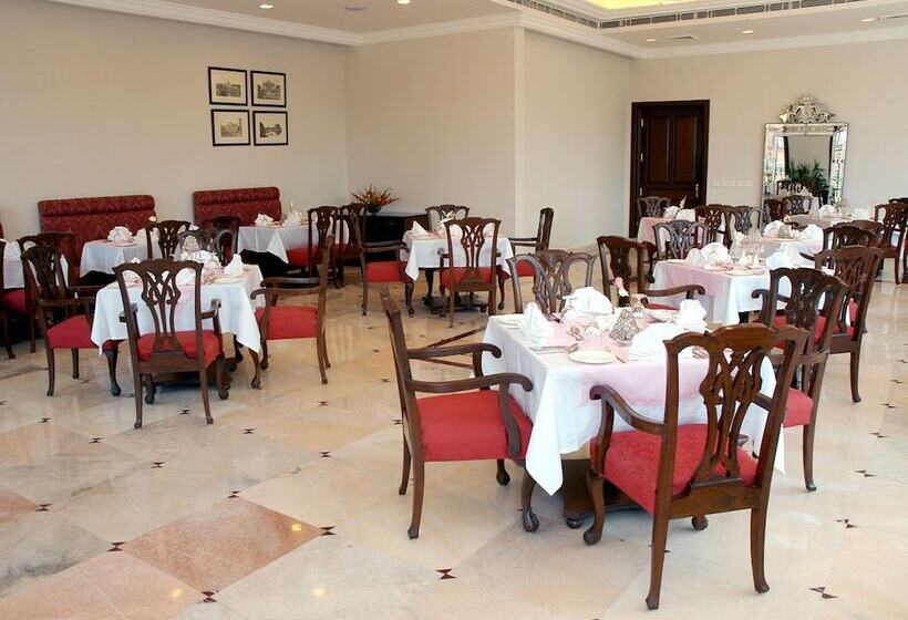 هتل Hari Niwas Palace