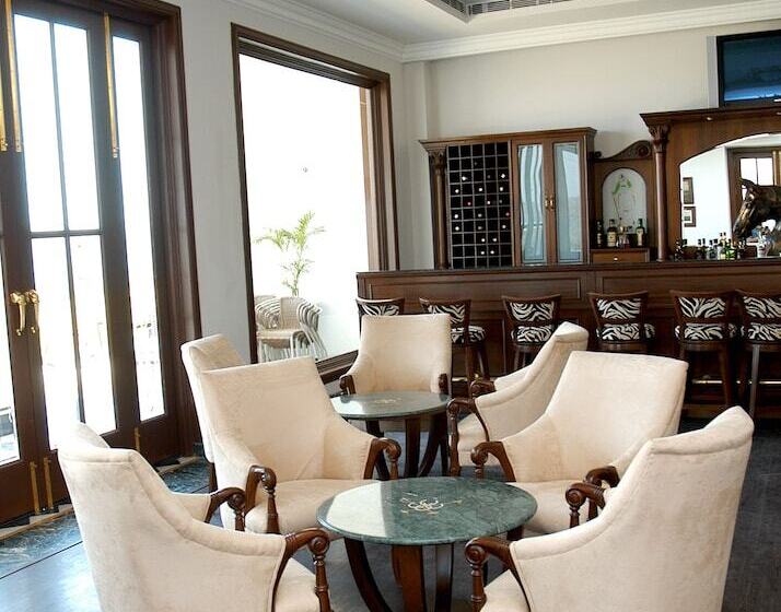 هتل Hari Niwas Palace