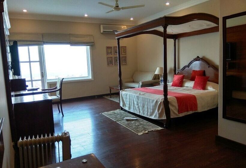 هتل Hari Niwas Palace