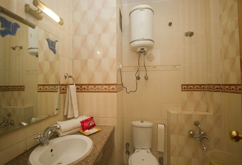 Hotell Kalinga Grand By Oyo Rooms