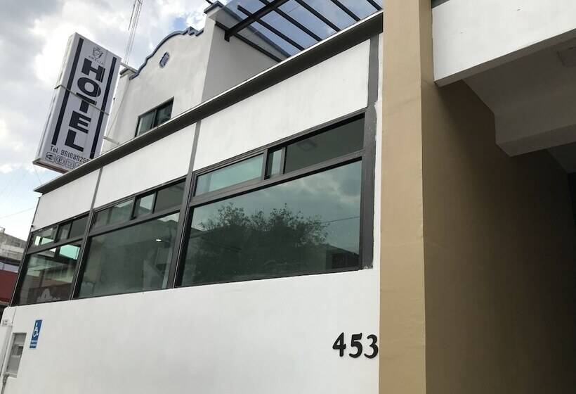 فندق Plaza Amalia