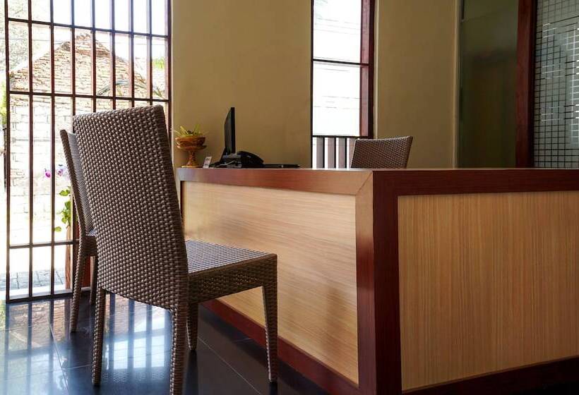 Hotel Reddoorz Near Legian Street