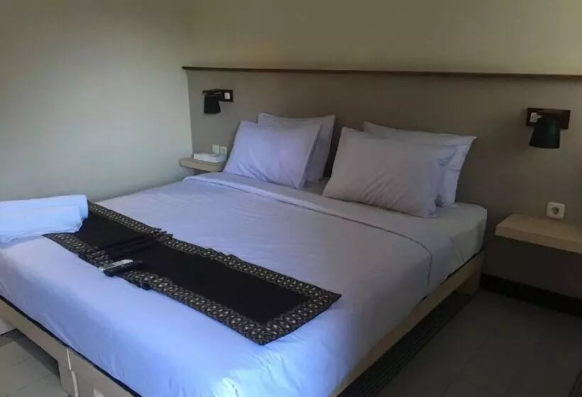 Hotelli Reddoorz Near Legian Street