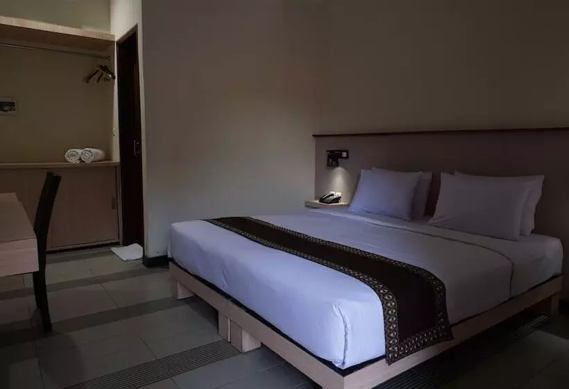 Hotelli Reddoorz Near Legian Street