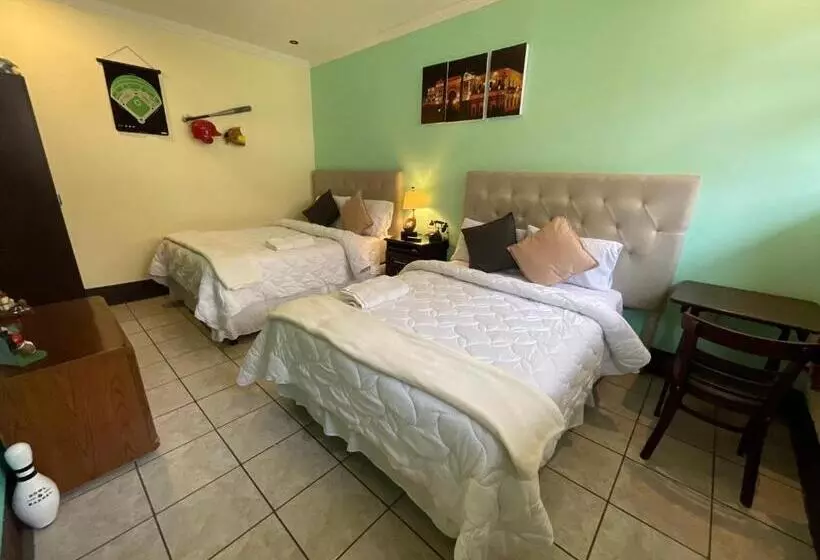 پانسیون Vintage Casa Las Flores