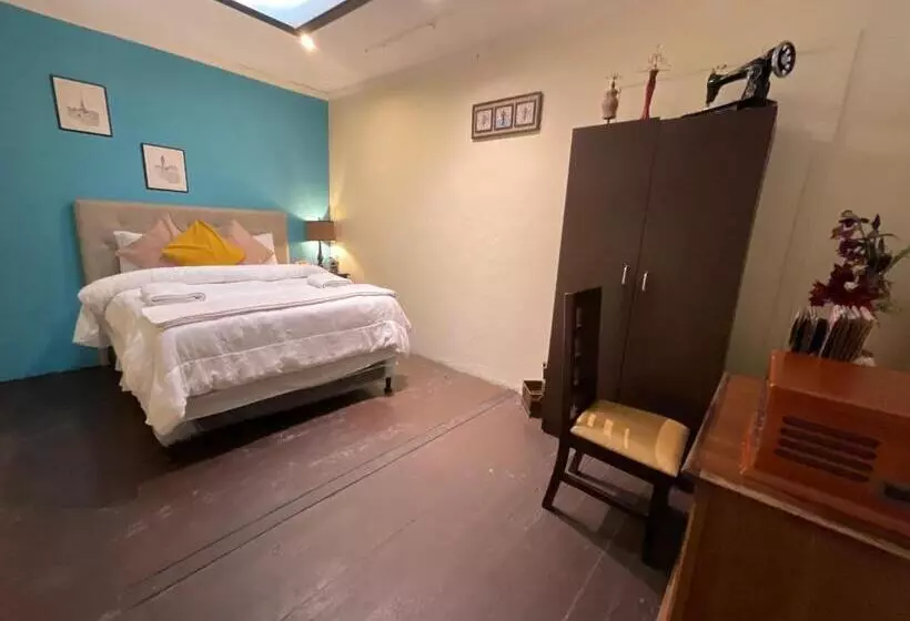 پانسیون Vintage Casa Las Flores