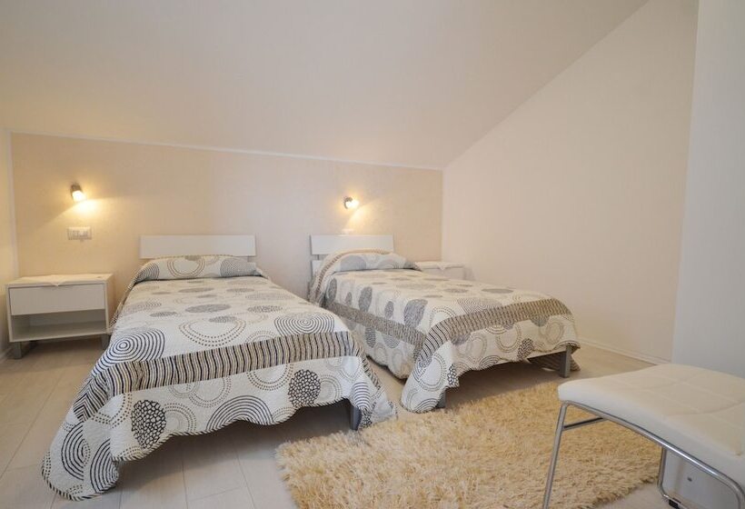 Apartments And Rooms Camaiore