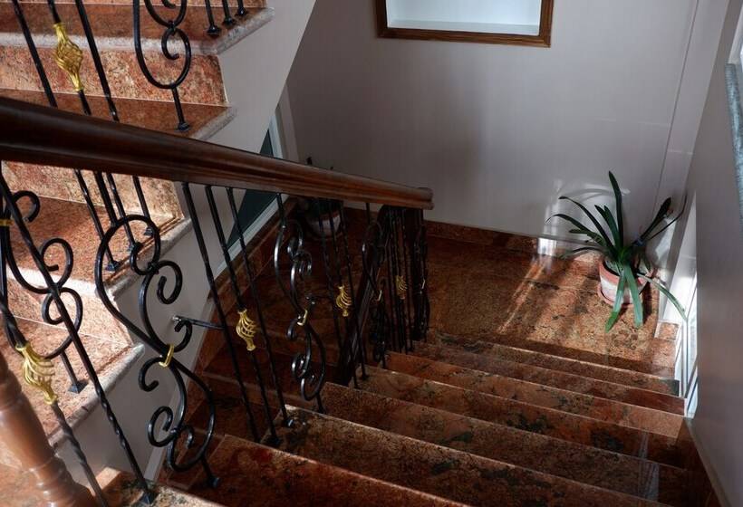 مبيت وإفطار Shine Nepal Homestay