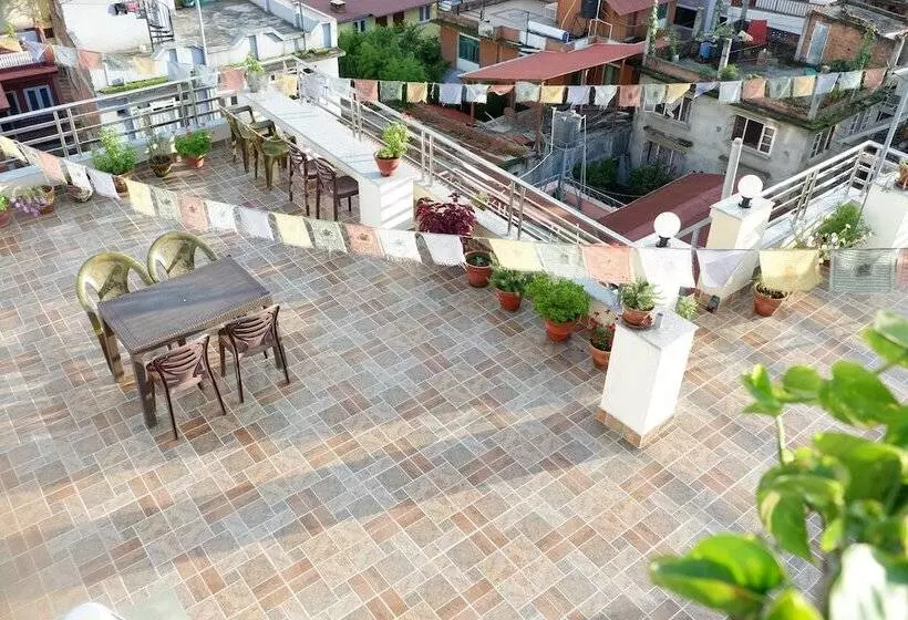 تختخواب و صبحانه Shine Nepal Homestay