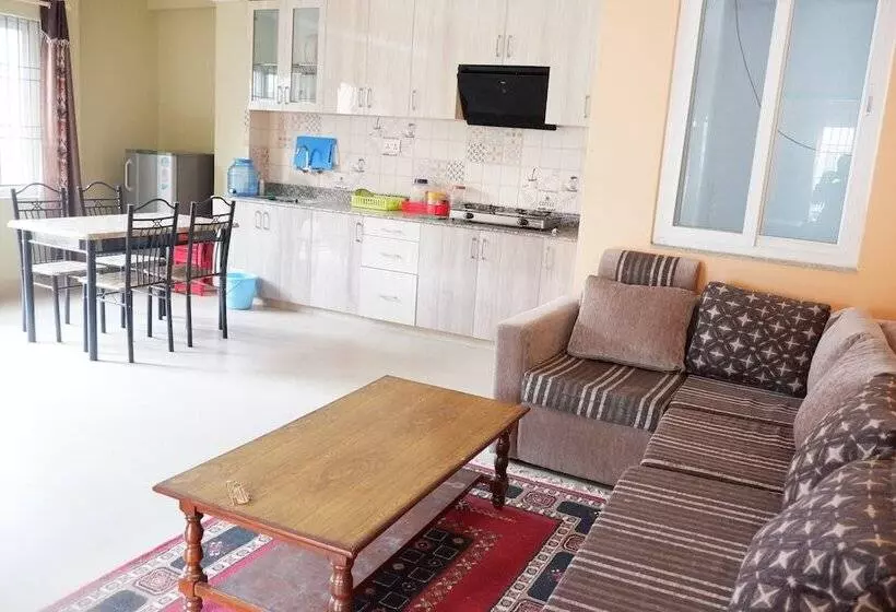 تختخواب و صبحانه Shine Nepal Homestay