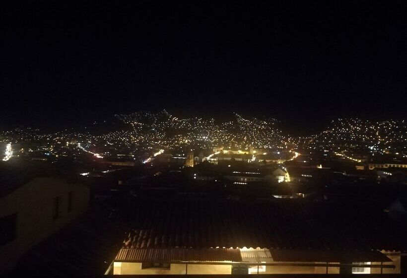 Hostal El Mirador Del Inka Guest House