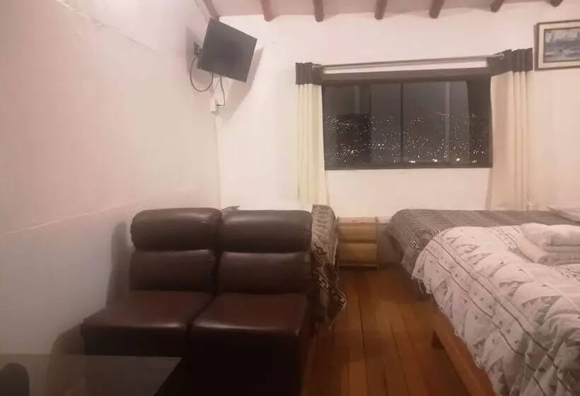 مسافرخانه El Mirador Del Inka Guest House