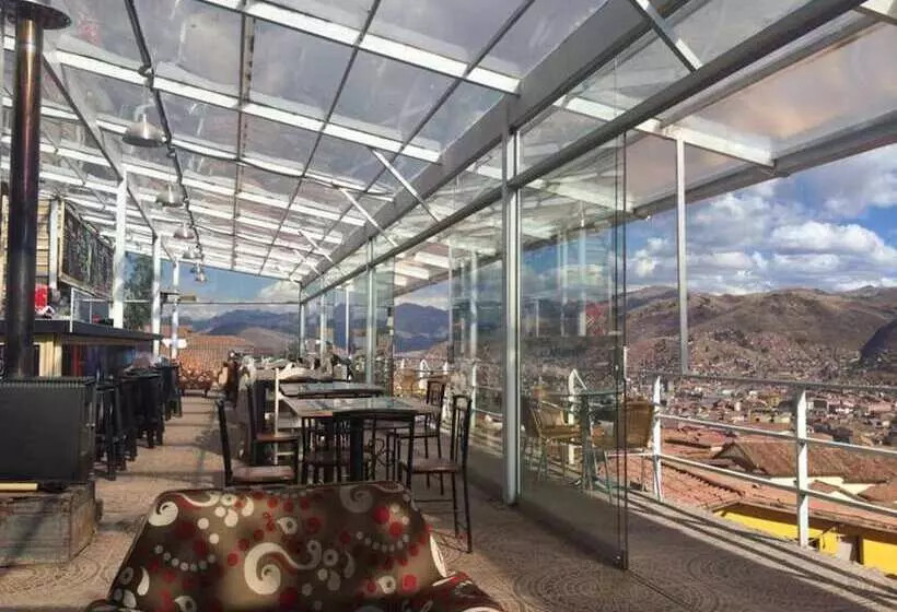 مسافرخانه El Mirador Del Inka Guest House