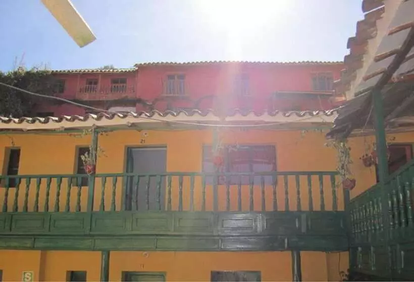 مسافرخانه El Mirador Del Inka Guest House