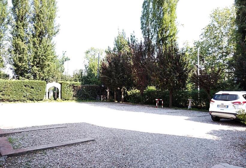 هتل Albergo Moderno