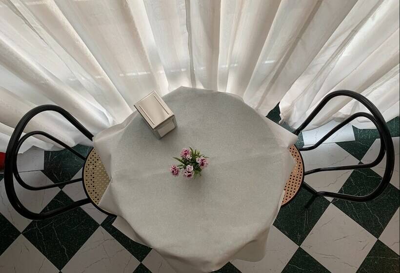 هتل Albergo Moderno