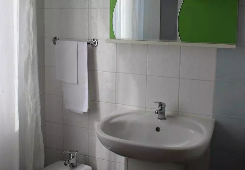 هتل Albergo Moderno