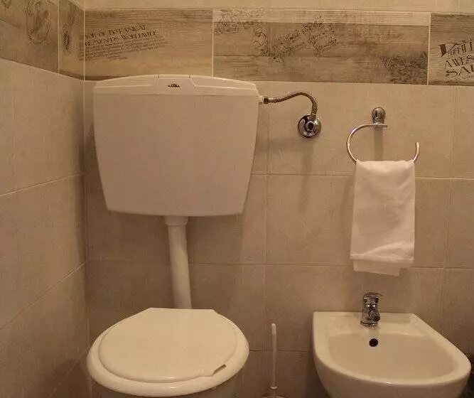هتل Albergo Moderno
