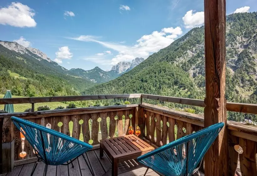 Hotelli Berg K Hof Kaisertal  Alpine Hideaway