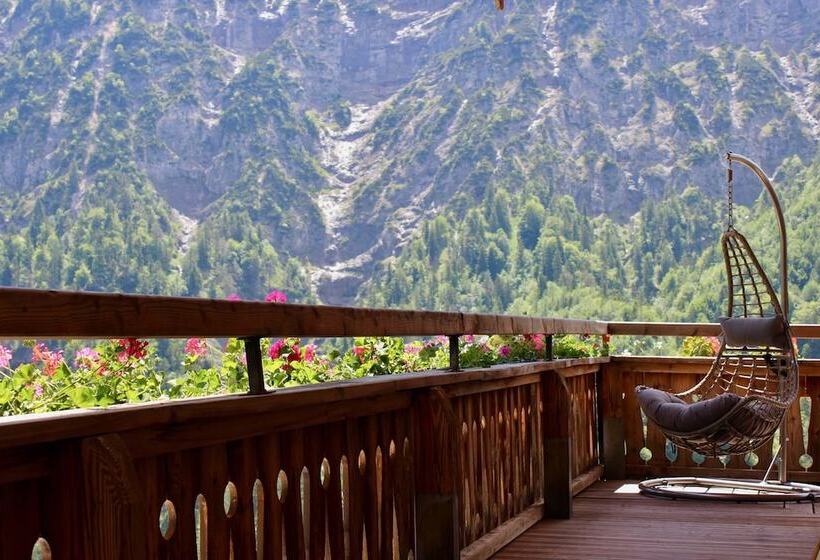 فندق Berg K Hof Kaisertal  Alpine Hideaway