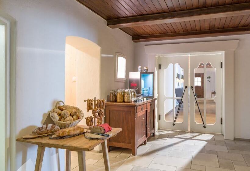 فندق Berg K Hof Kaisertal  Alpine Hideaway