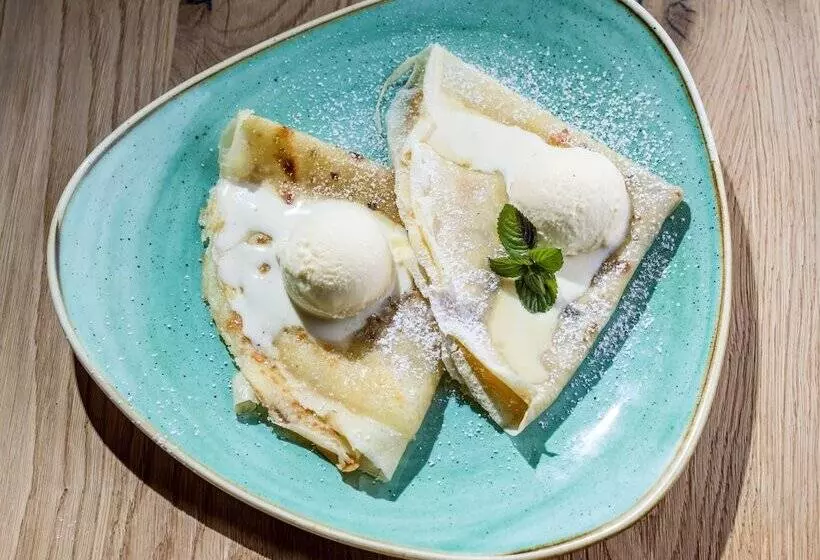 Hotelli Berg K Hof Kaisertal  Alpine Hideaway