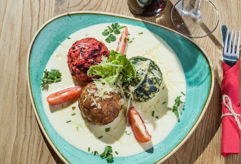 فندق Berg K Hof Kaisertal  Alpine Hideaway