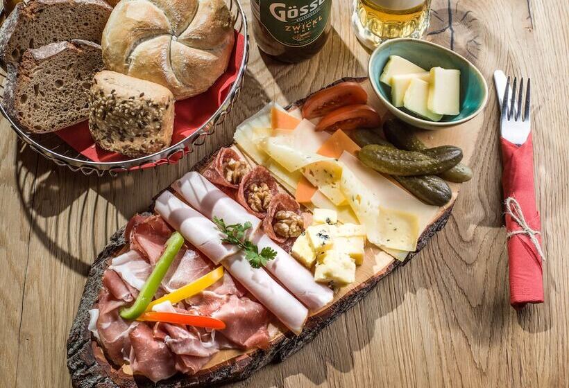 فندق Berg K Hof Kaisertal  Alpine Hideaway