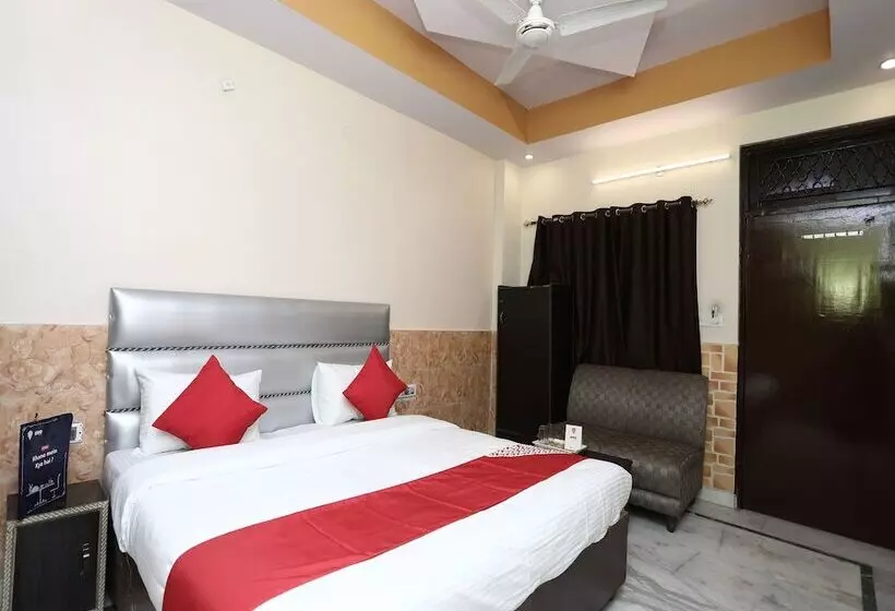 Collection O 12490 Hotel Paradise Plaza