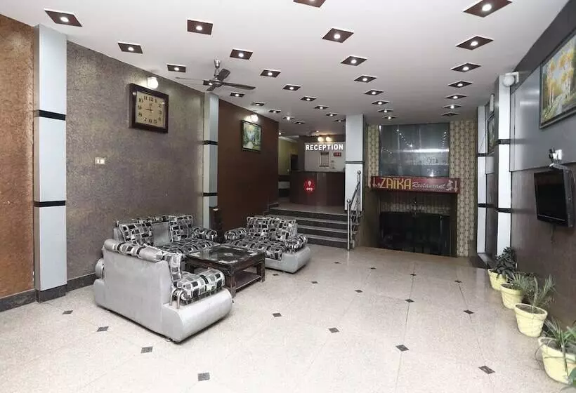 Collection O 12490 Hotel Paradise Plaza
