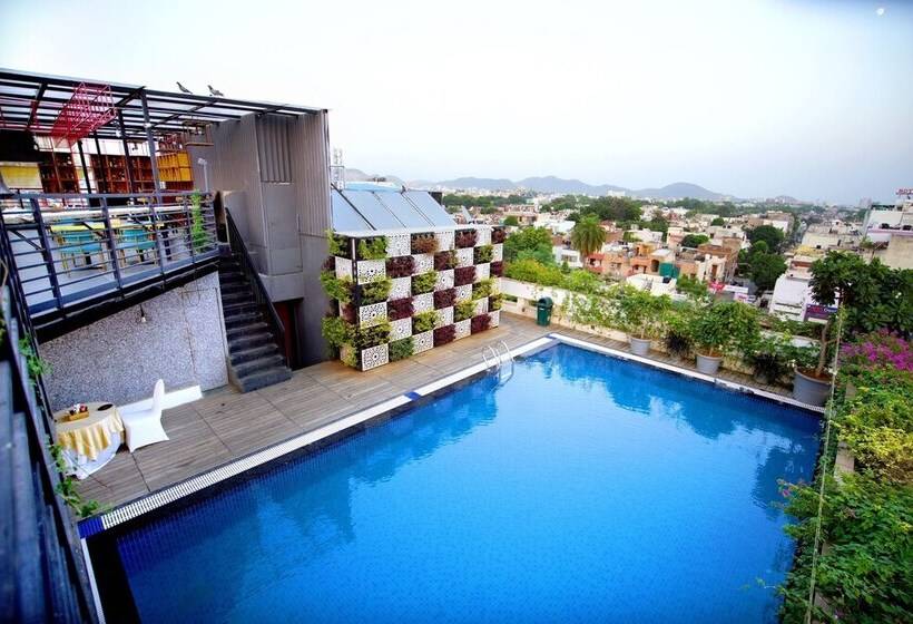 هتل De Nada A Luxury Stay