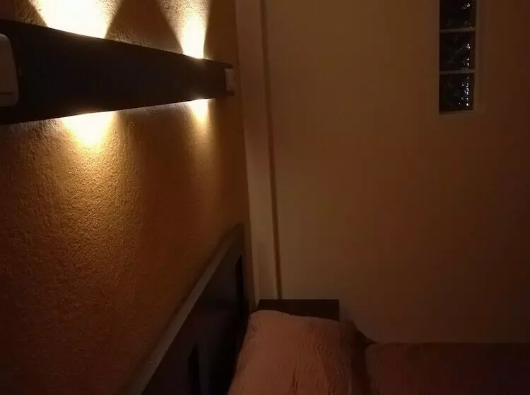 ホテル Stella Rooms Tolo