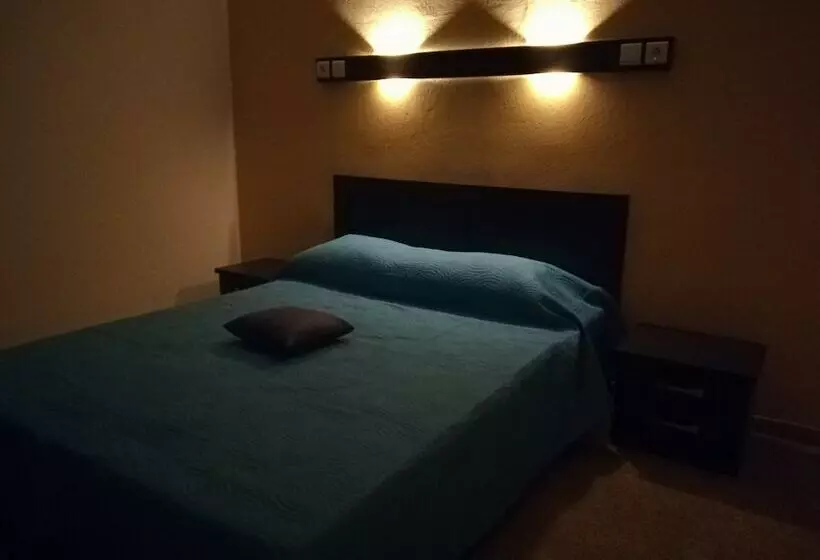 ホテル Stella Rooms Tolo