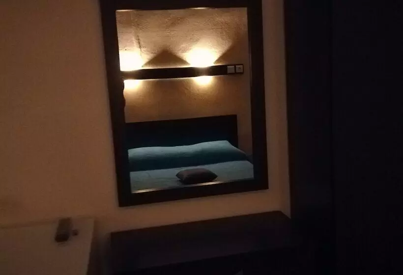 ホテル Stella Rooms Tolo