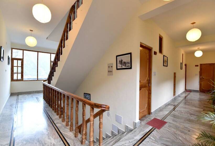 Hotell The Manali Lodge By Oyo Rooms