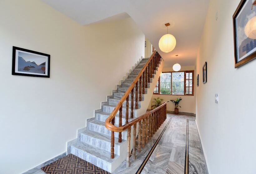 Hotell The Manali Lodge By Oyo Rooms