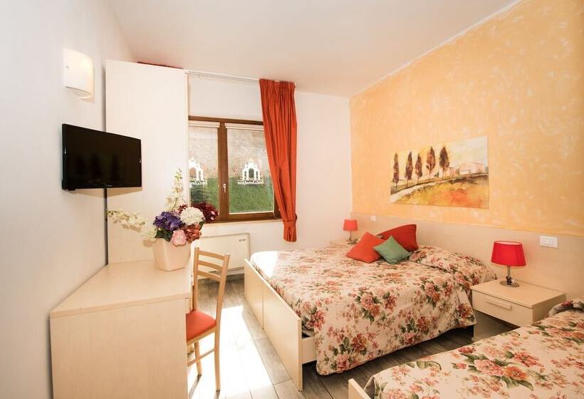 پانسیون Bed & Breakfast Camollia