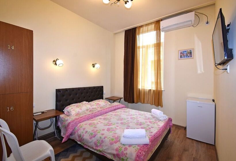 پانسیون Villa Rosa