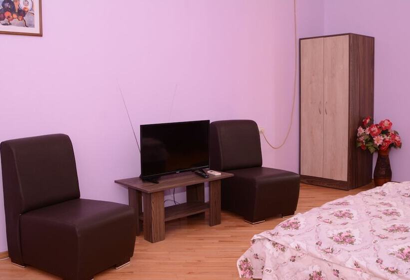 پانسیون Villa Rosa