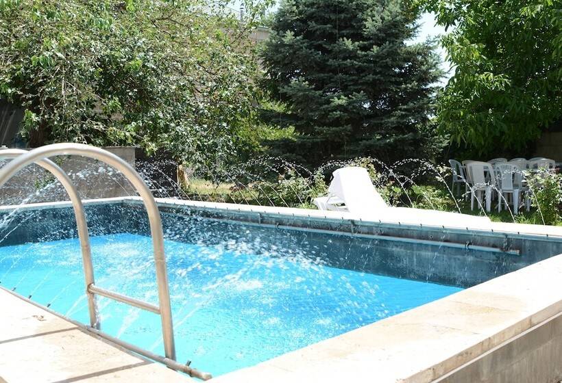 پانسیون Villa Rosa