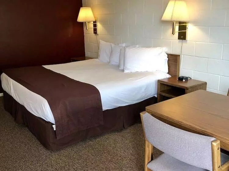 Four Winds Motel