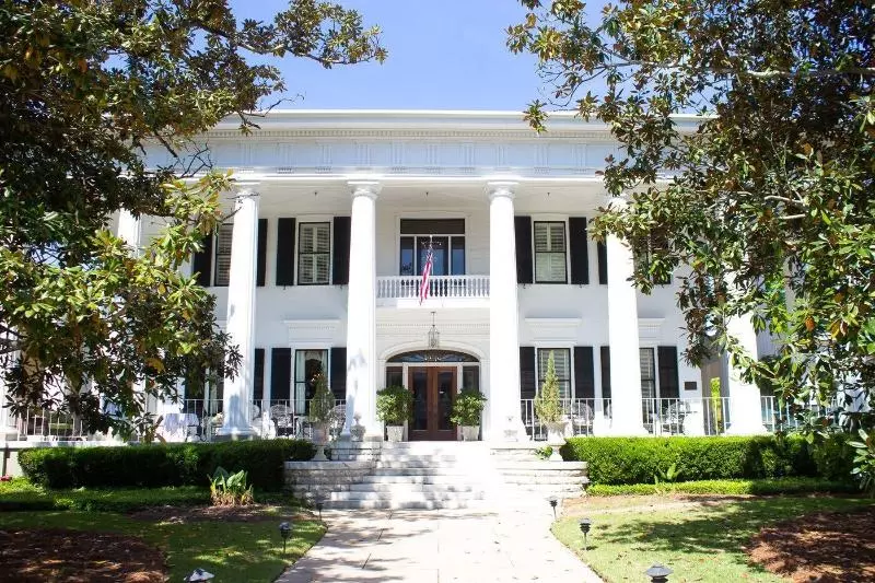 בית מלון כפרי 1842 Inn