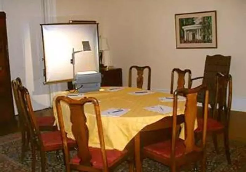 בית מלון כפרי 1842 Inn