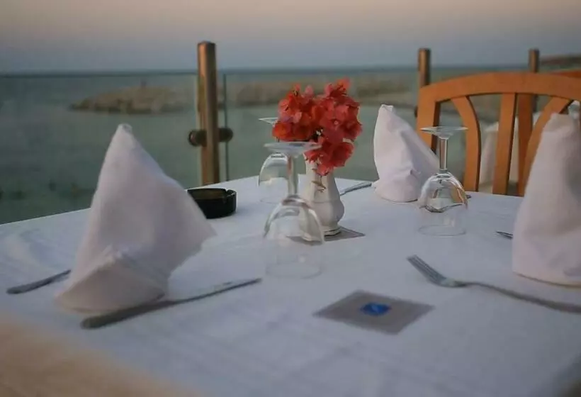 ホテル Les Palmiers