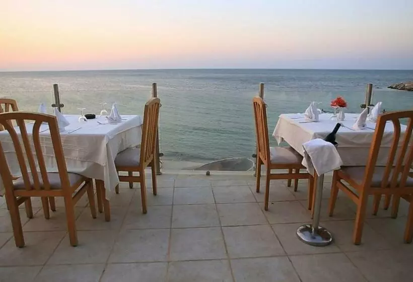 ホテル Les Palmiers