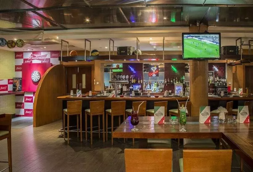 Metropolitan Al Mafraq Hotel