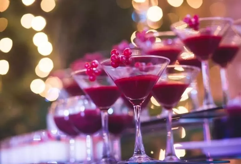 Metropolitan Al Mafraq Hotel