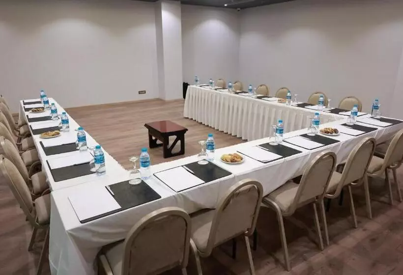 Nova Plaza Crystal Hotel & Spa