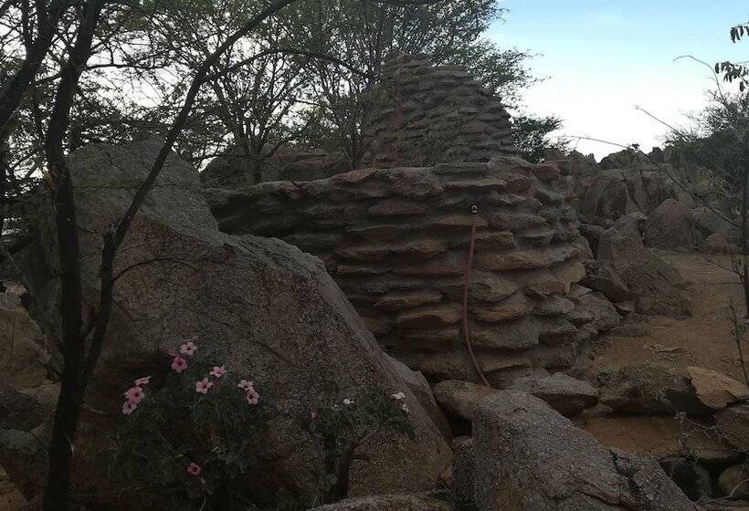 Ann S Lodge & Camping